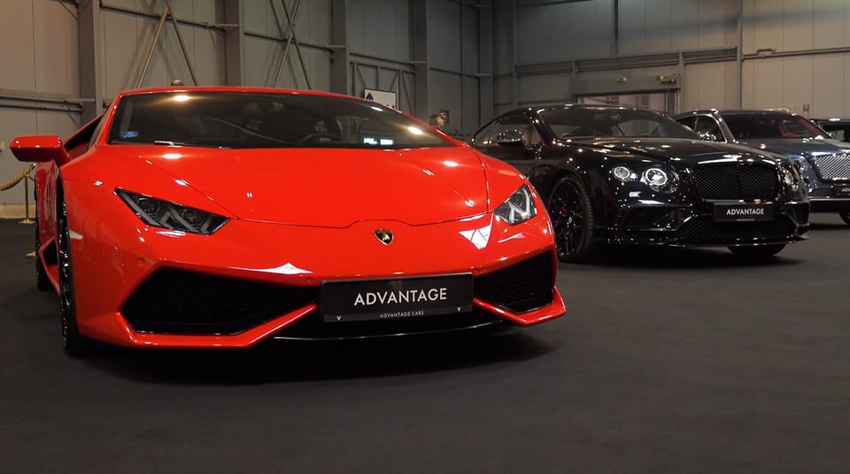 Baumgardner Auto Tag Agency, Lamborghini Urus, Aston Martin, Mercedes-Benz G550, títulos fraudulentos.