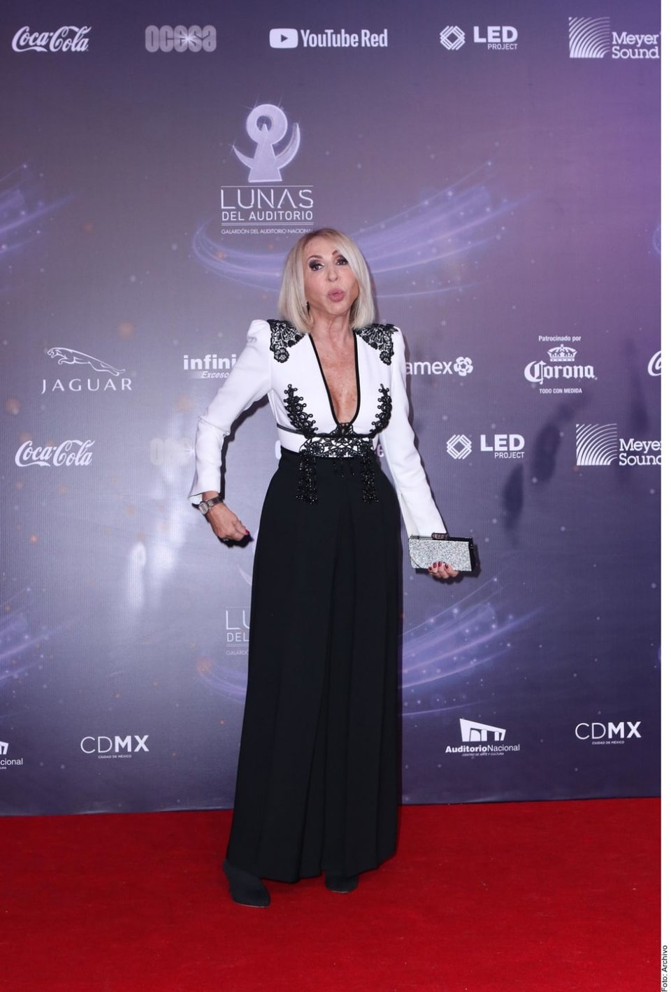 Laura Bozzo must pay money to free jail