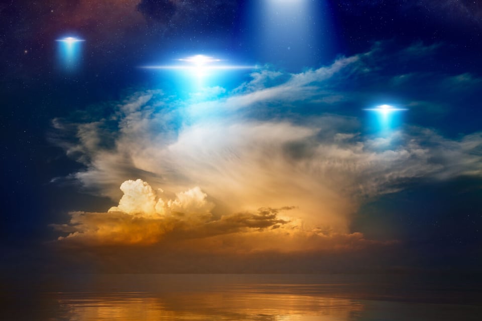 UFOs, Sky, Clouds, Sea, MundoNow