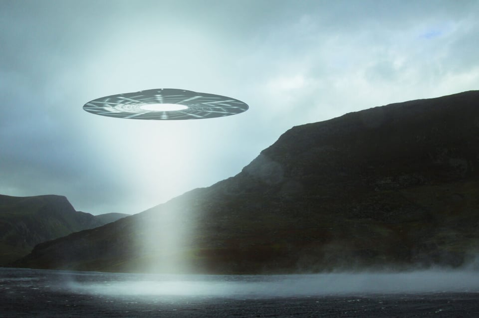 Lake, River, UFO, MundoNow, Ana Luisa Cid