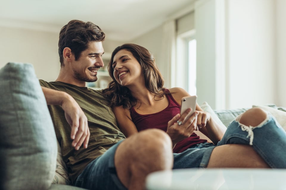Living room, House, Smiles, MundoNow, Podcast