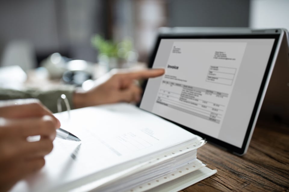 Documents, Invoices, Audit, Tablet, MundoNow
