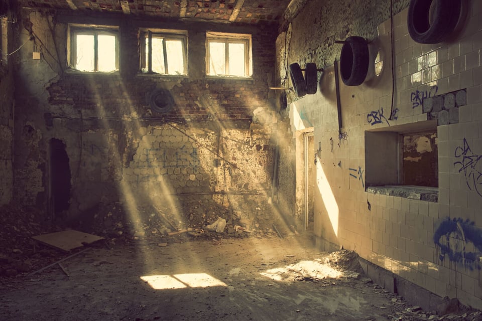 Abandoned site, Oxlack Castro, MundoNow, Podcast, Hauted place