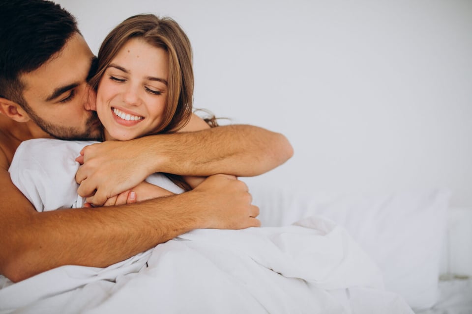 Couple, Joy, Room, MundoNow, Healthy relationship