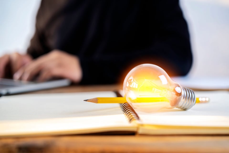 Studying, Writing, Electricity, MundoNow, Podcast