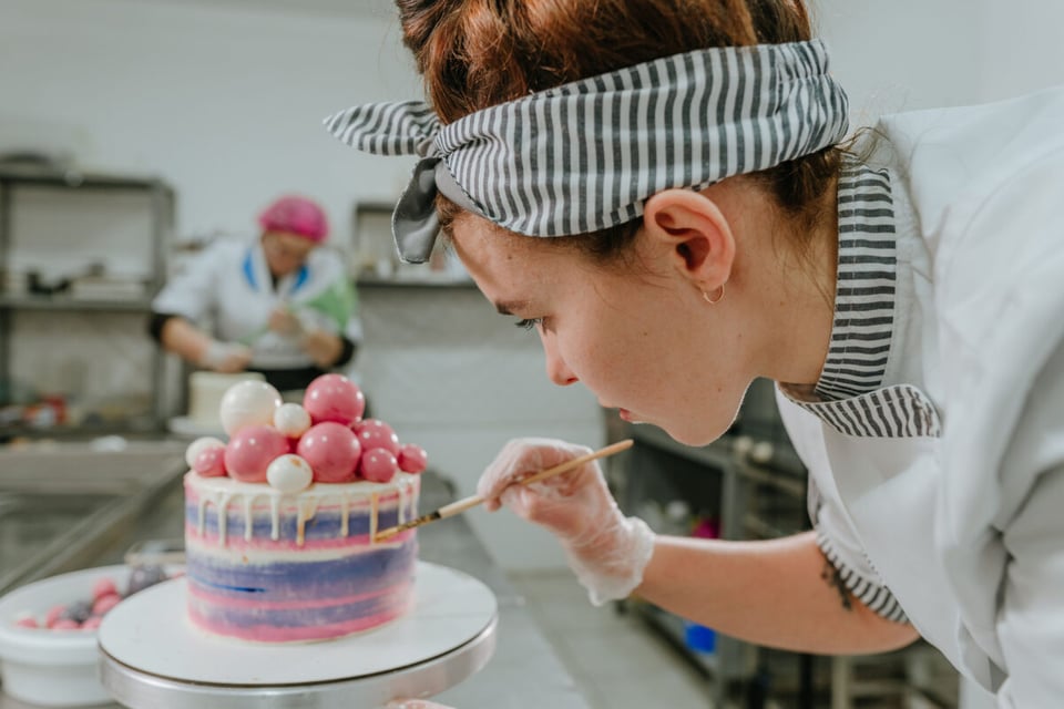 Cake, Chef, Woman, Candy, MundoNow