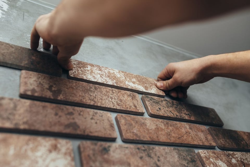 Wall, Worker, Hands, MundoNow, Podcast