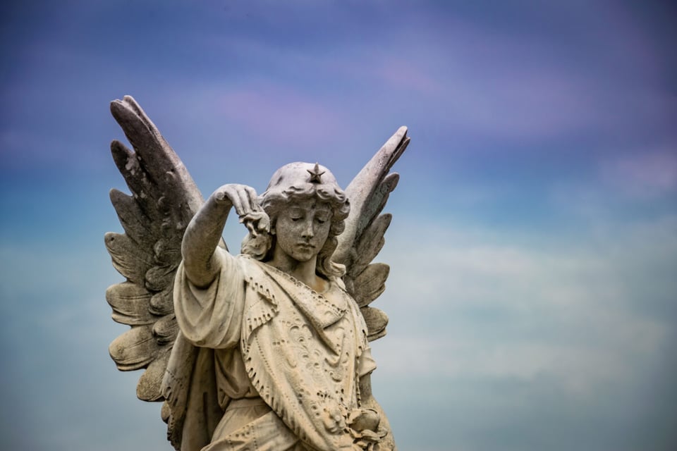 Estatua de un arcángel