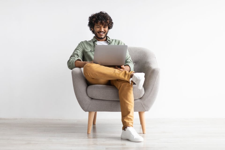 Chico, Sillón, Teclado, MundoNow, Computadoras