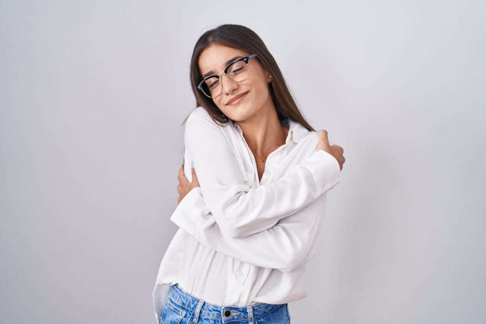 Happy woman, Hug, Joy, MundoNow, Podcast