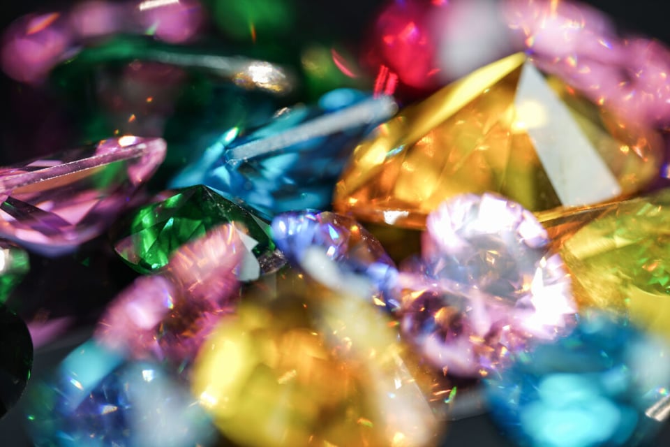 Jewelry, Gems, Treasure, MundoNow, Podcast