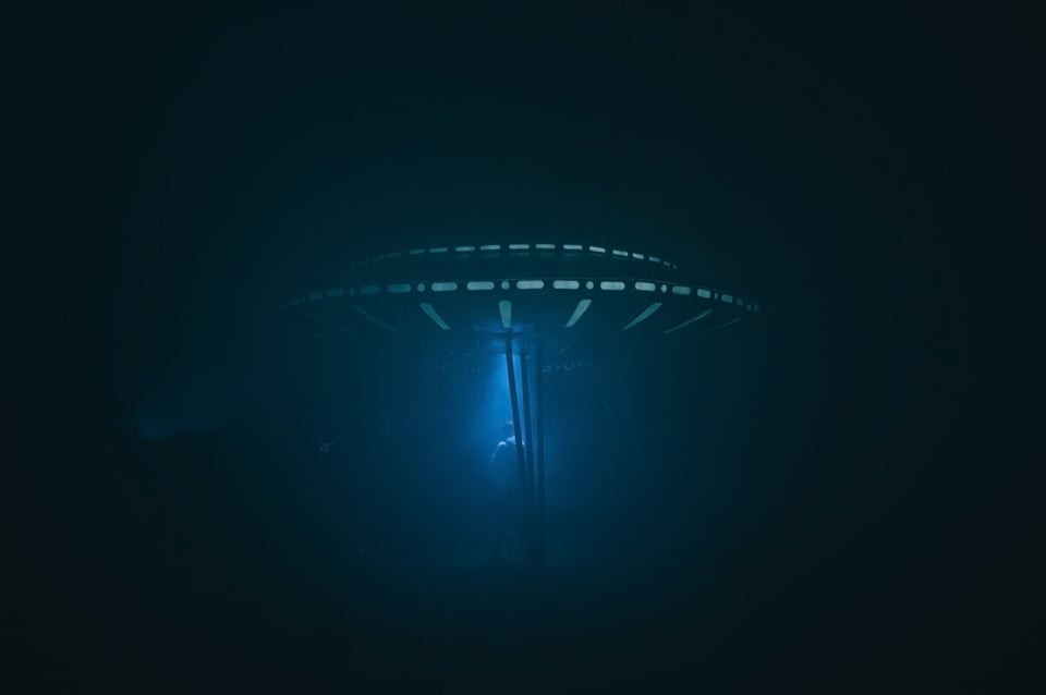 UFO, Alien, MundoNow, Podcast, Huella OVNI