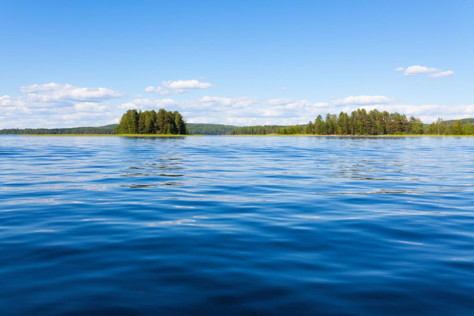 Lake, Blue sky, MundoNow, Huella OVNI, Podcast