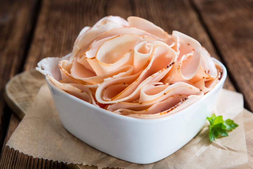 Jamón en un recipiente