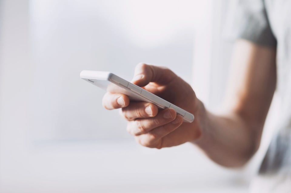 Telephone, Talk, Hand, MundoNow, Podcast