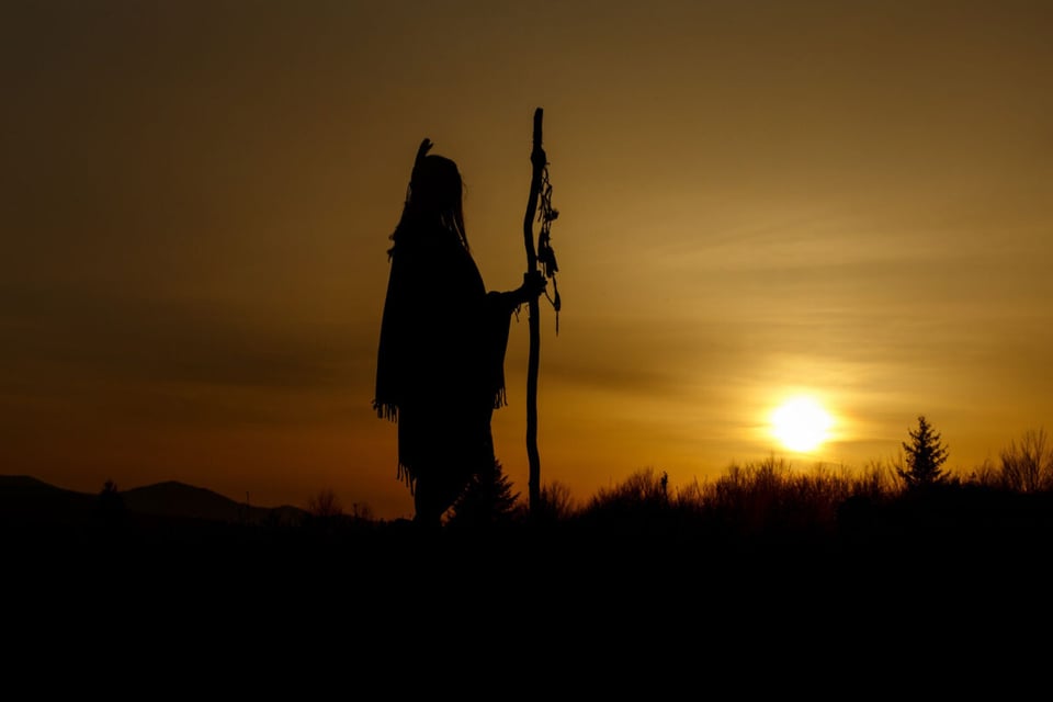 Old Man, Sunset, Sun, MundoNow, Podcast