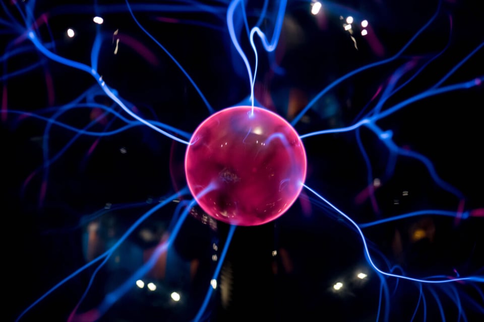 Sphere with bolts, MundoNow, Podcast, Óyenos Audio, Huella OVNI