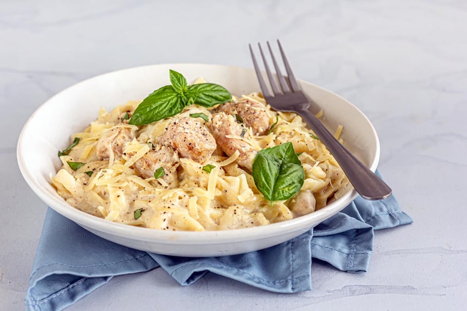 pollo alfredo, cena, comidas, comida, pasta