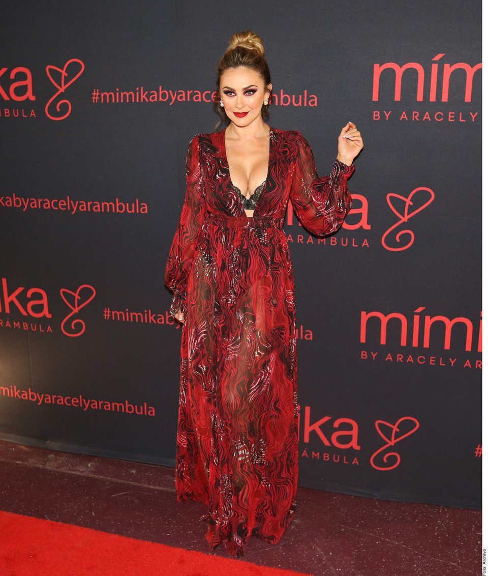 Aracely Arámbula is on tour