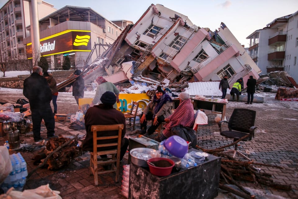 Sismo Indonesia muertos