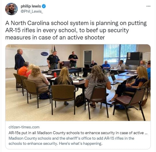 ¿Un rifle en cada escuela es la mejor solución?