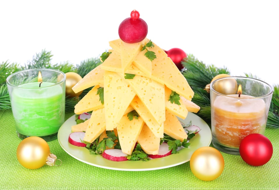 recetas navideñas para niños, árbol de Navidad de queso, velas navideñas, esfera dorada, esfera roja