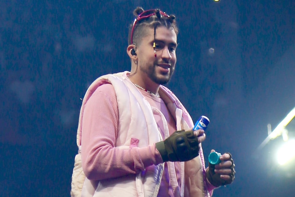 top Hispanic singers, A preview, Where she goes, Titi me preguntó, MundoNOW