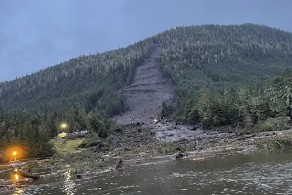 Deslizamiento tierra Alaska muertos, desaparecidos, rescate, Alaska, MundoNOW