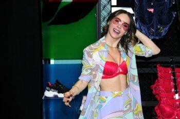 La cantante bromeaba diciendo que era novia de Julián 