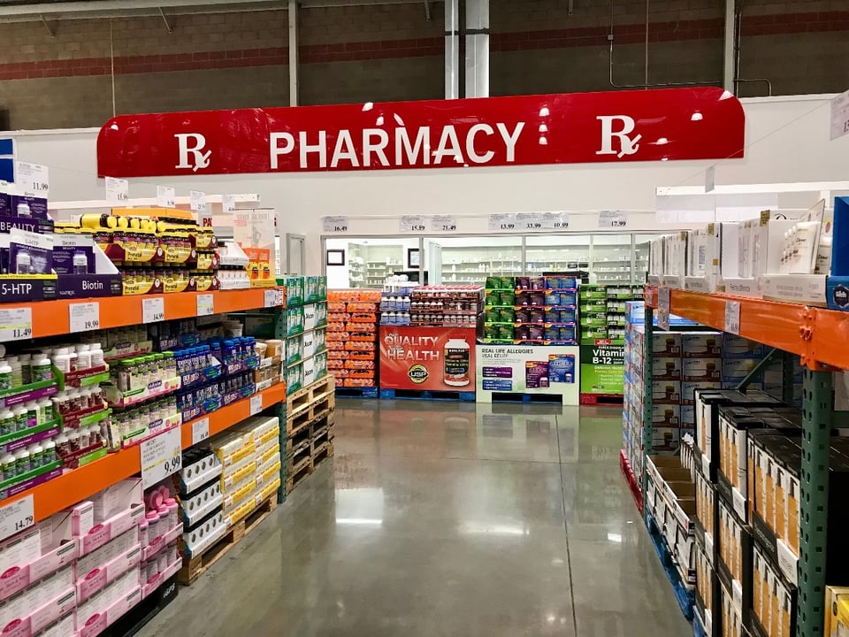 Costco pharmacy, member service, Costco membership, MundoNOW, Dinero, Clark / farmacia de Costco, servicio para miembros, membresía de Costco, MundoNOW, Dinero, Clark