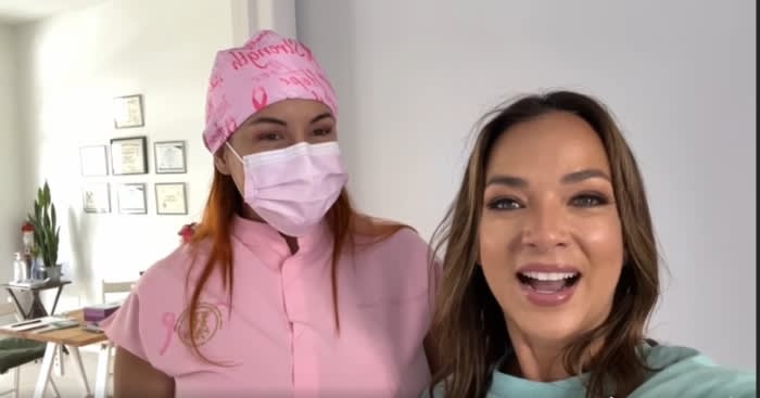 adamari lopez tattooed her nipples