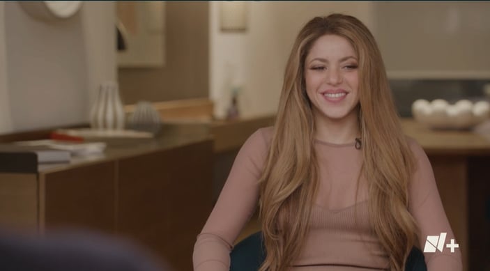 Shakira bruja balcón