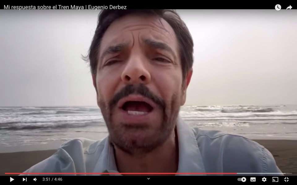 Eugenio Derbez hombro