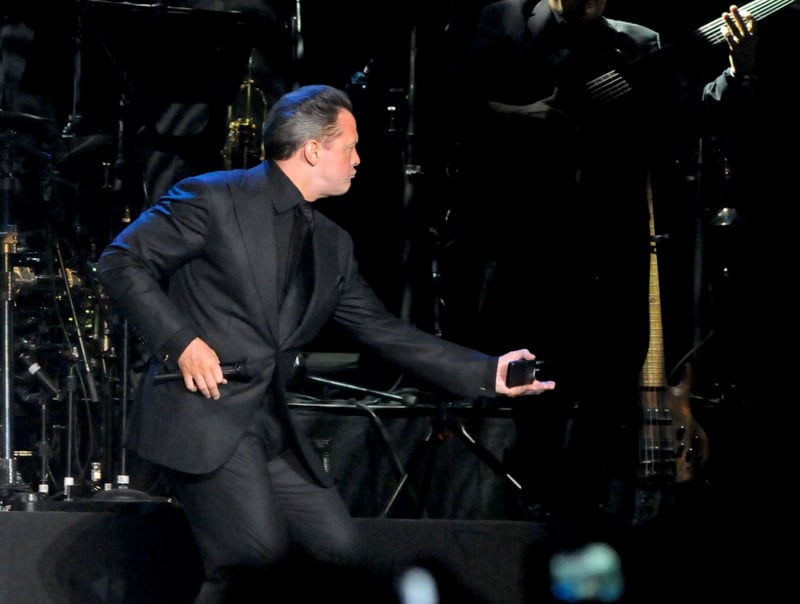 Bailando, Pasos de baile, Luis Miguel bailando, Movimientos, MundoNow