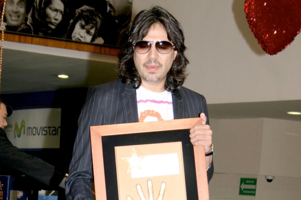 music producer, composer, hospital, illness, funeral, MundoNOW died