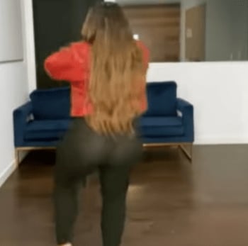 Chiquis Rivera dancing 