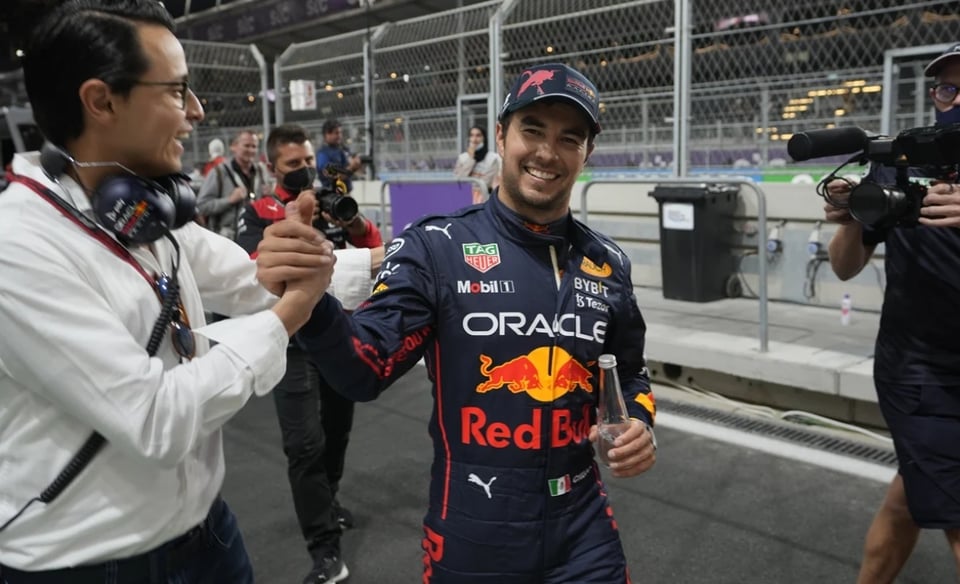 Checo Pérez, pole position, sonrisa,exito
