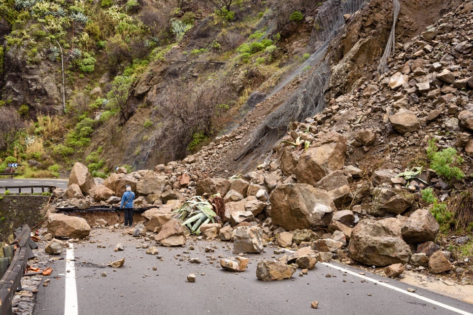 desbordamiento, colombia, pérdidas humanas, equipos de rescate, mundonow