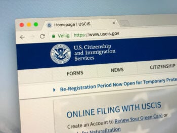 USCIS actualiza proceso de revisión para migrantes, ¿Qué formulario es?