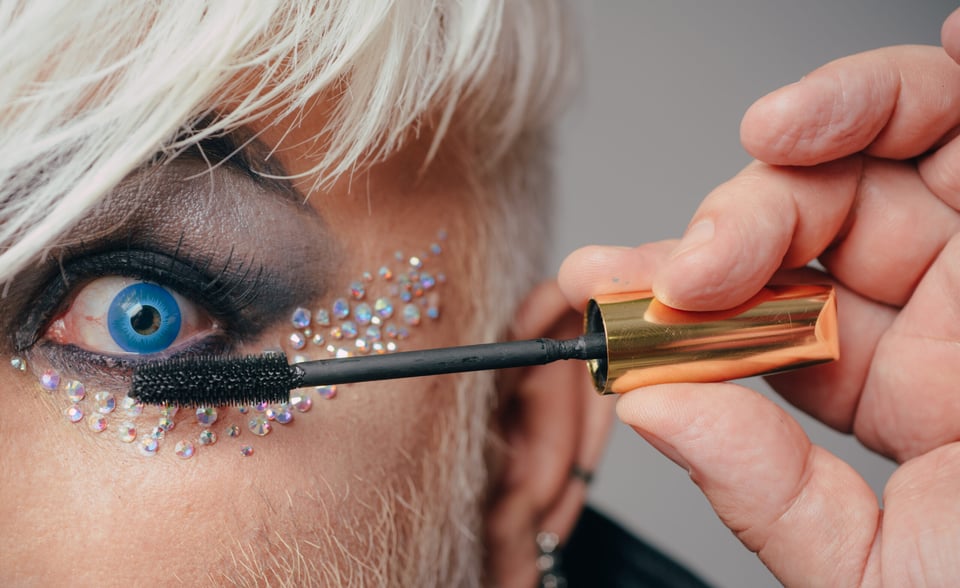 How did the art of drag queens come about?