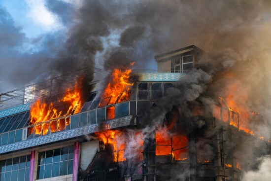 Alarma, Columna de humo, Emergencias, 911, Tragedia, Comunidad