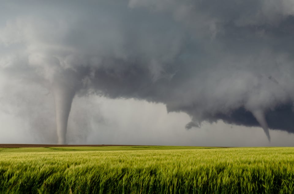 Fuerte tornado impacta en Canadá
