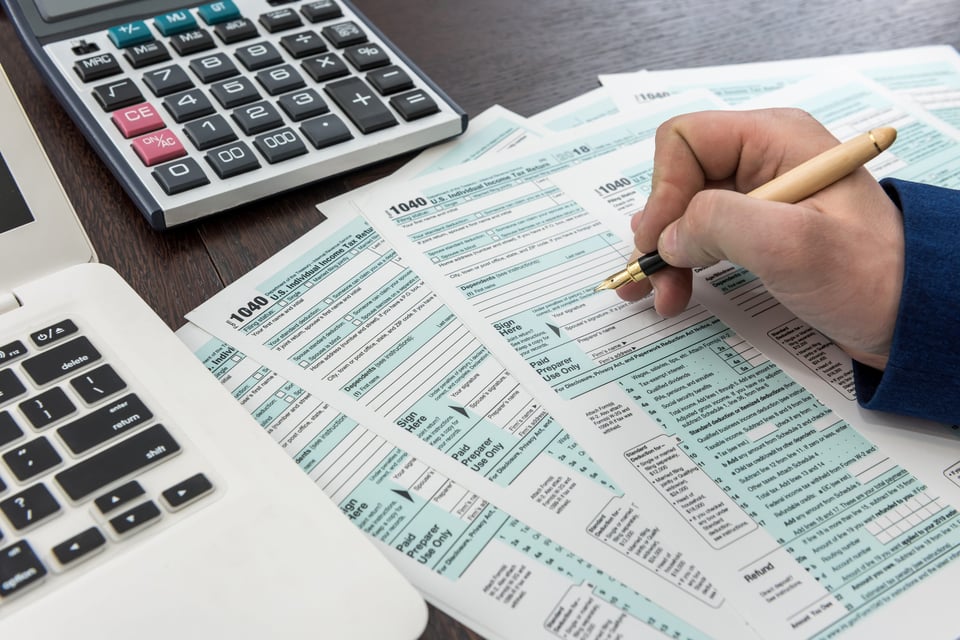Cómo hacer taxes solo Cómo hacer taxes solo