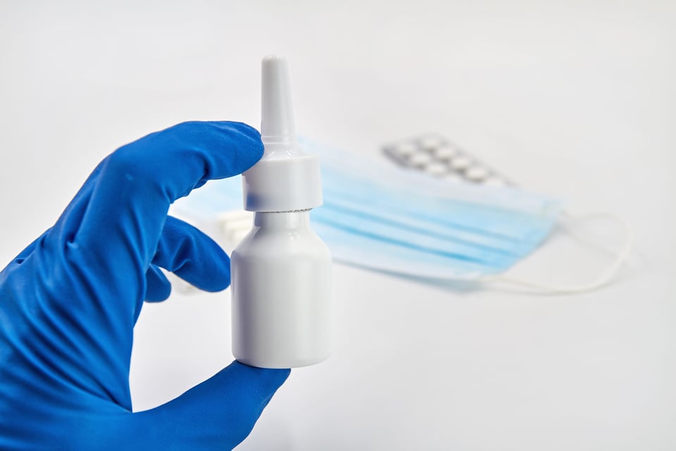 4. Spray nasal