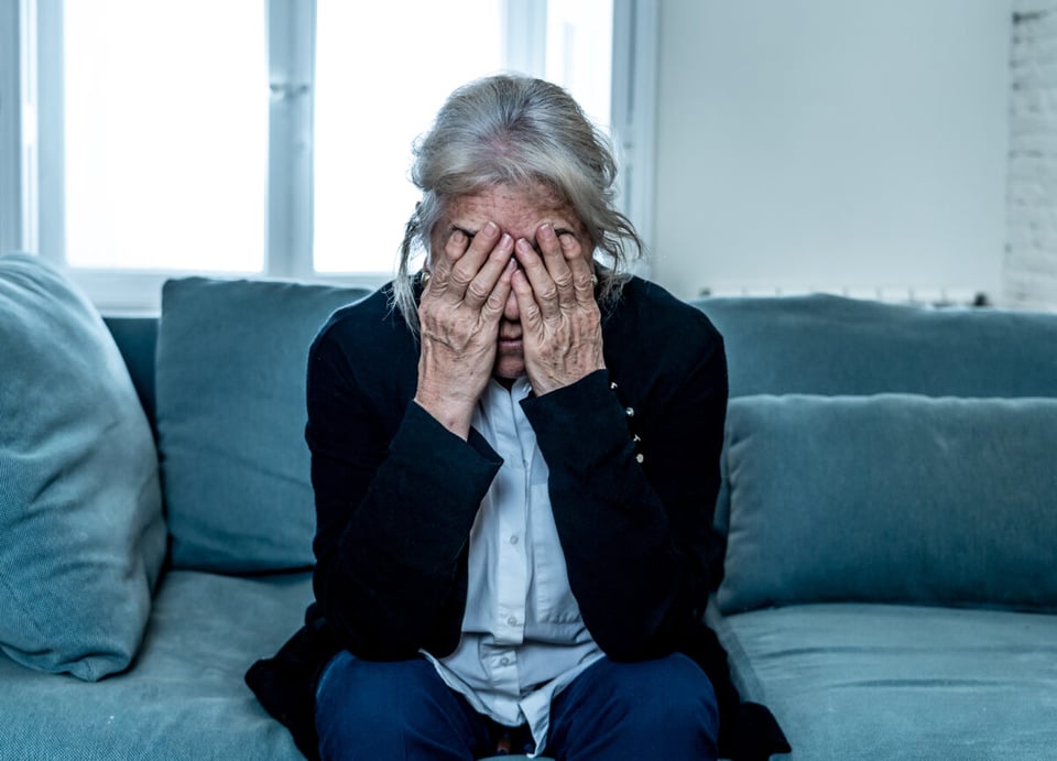 Solitario, Deprimido, Senior, Anciana, Llorar
