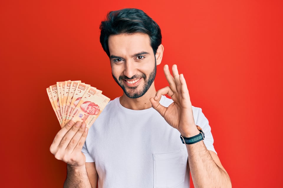 Errores comunes gastar dinero: 5. Esperar a fin de mes para ahorar