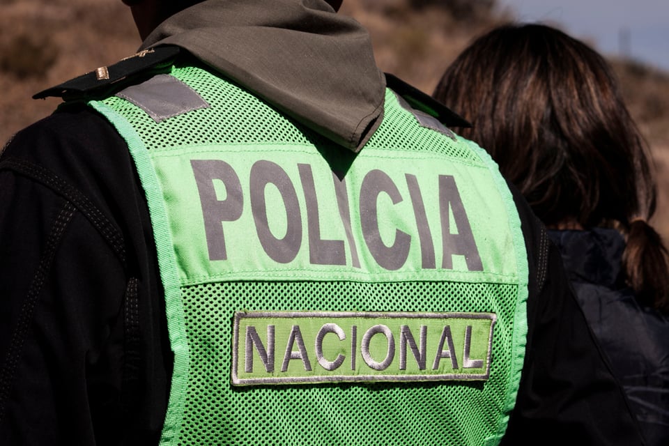 Adolescente asesina a puñaladas a directora