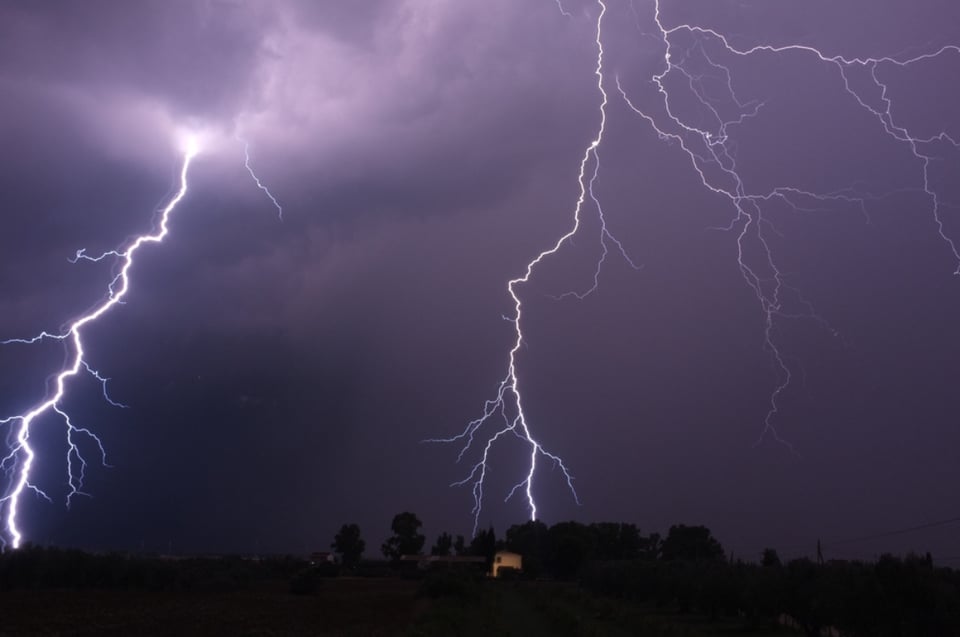 Se podrían desarrollar algunos tornados