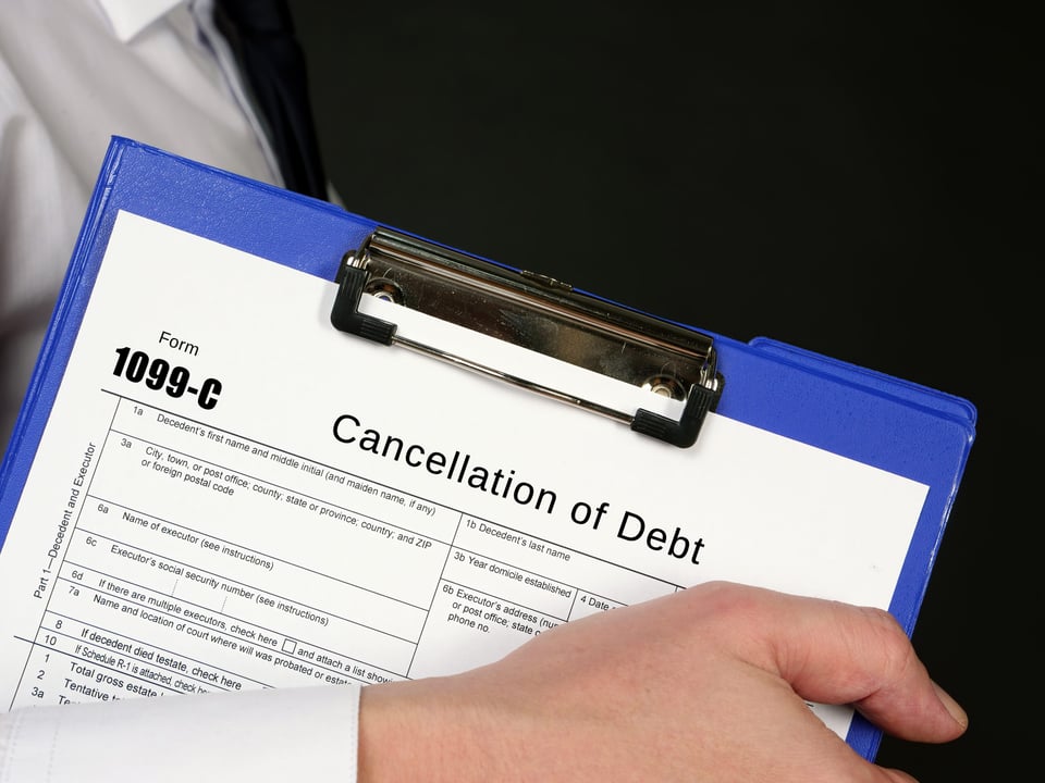 Which form do I need to fill out my taxes?