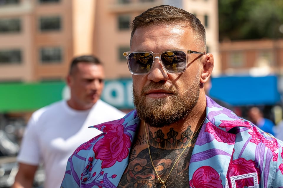 Conor McGregor es acusado de abuso